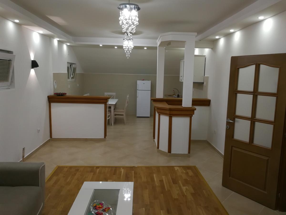 Apartment Misulino Kotor Luaran gambar